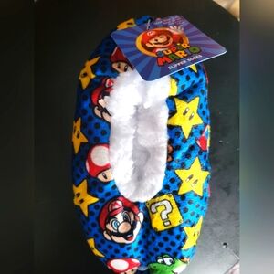 Super Mario slippers size 8-10 toddler